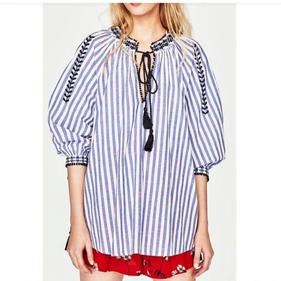 Zara Trafulac Oversized Blue and White
Embroidered Top Size M - Picture 10 of 10